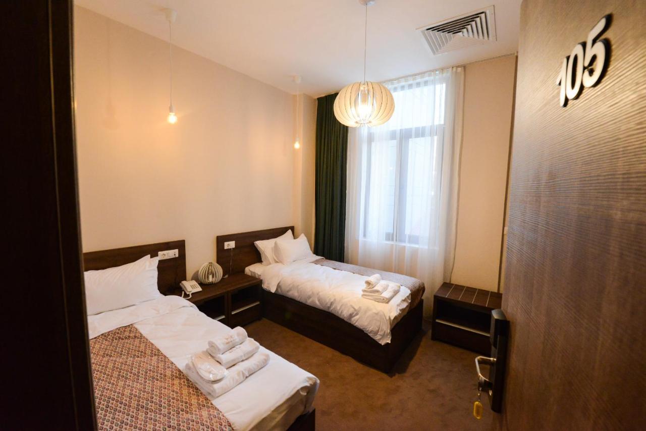 Hotel Cara 28 スコピエ エクステリア 写真