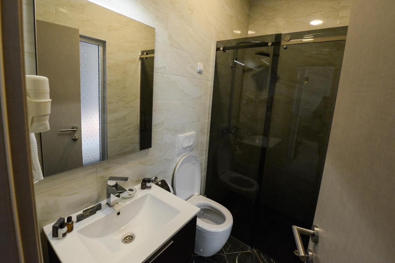 Hotel Cara 28 スコピエ エクステリア 写真